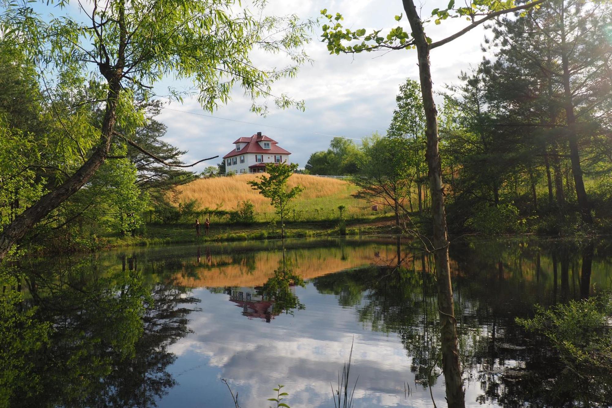 Firefly Hills * Beattyville
